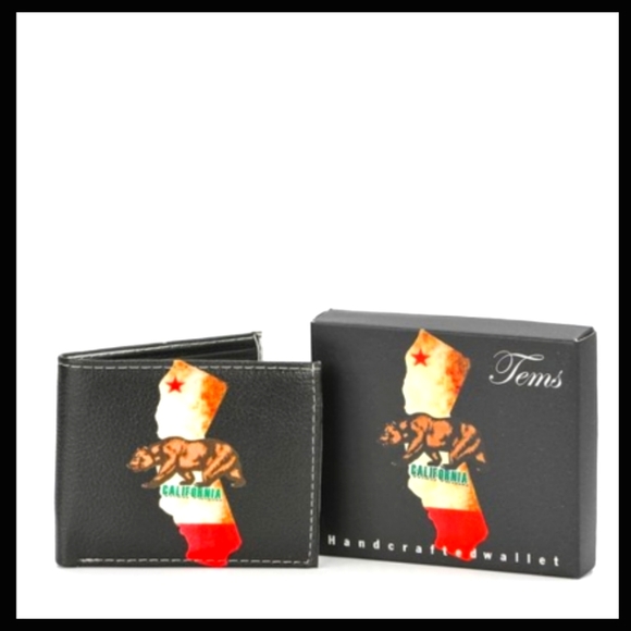 California Bear Wallet - Picture 1 of 2